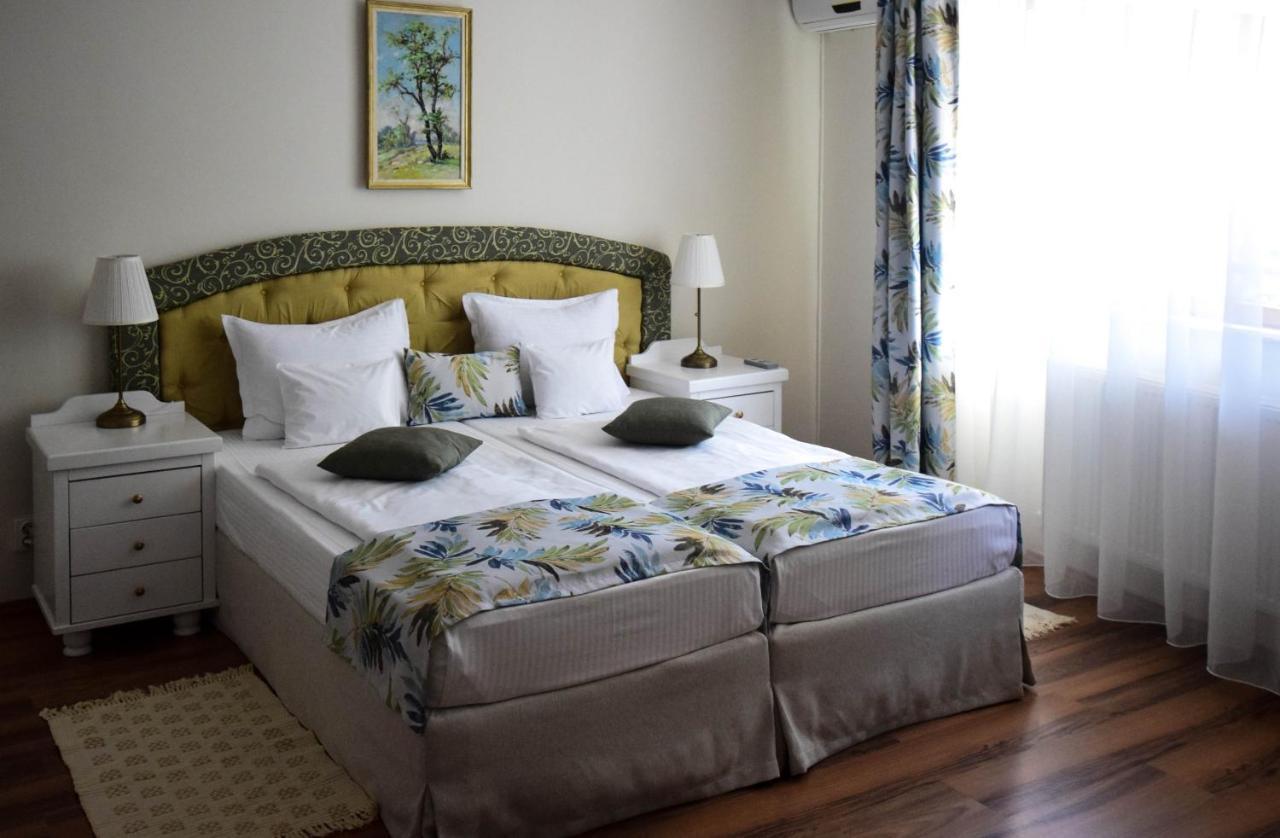 Cabrio Apart Hotel Cluj-Napoca Luaran gambar