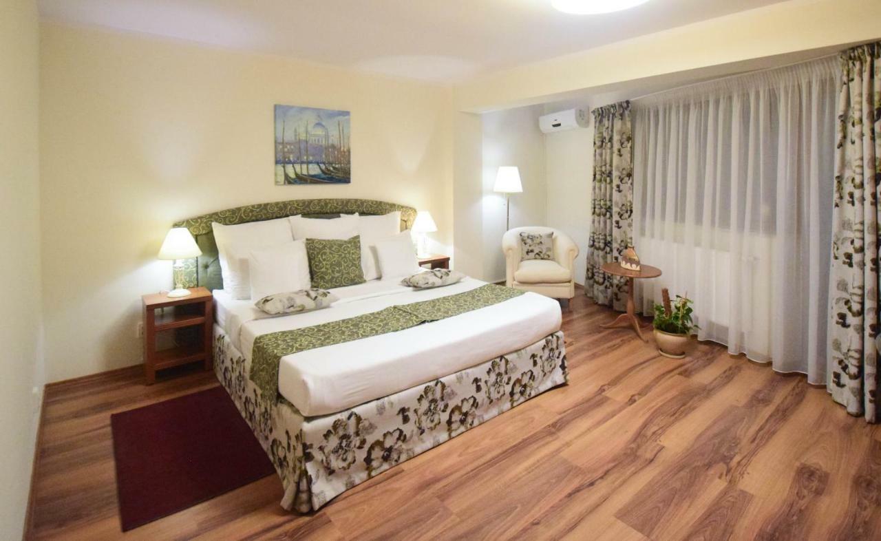 Cabrio Apart Hotel Cluj-Napoca Luaran gambar